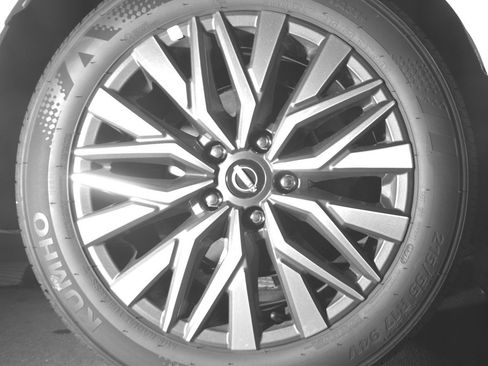 Used 2025 Nissan Altima 2.5 SV image 15