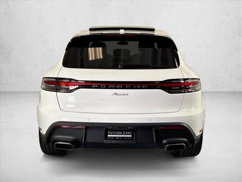 Certified 2026 Porsche Macan AWD/4WD image 10