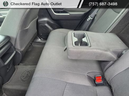 Used 2021 Toyota RAV4 LE AWD/4WD image 38