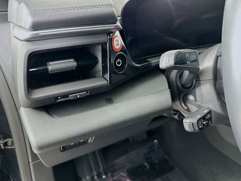 Used 2024 Porsche Macan 4 Electric image 11