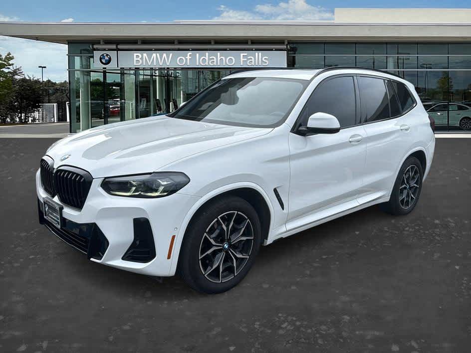Used 2024 BMW X3 xDrive30i w/ Premium Package AWD/4WD image 3