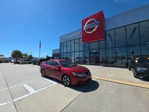 Used 2018 Nissan Altima 2.5 SR image 2