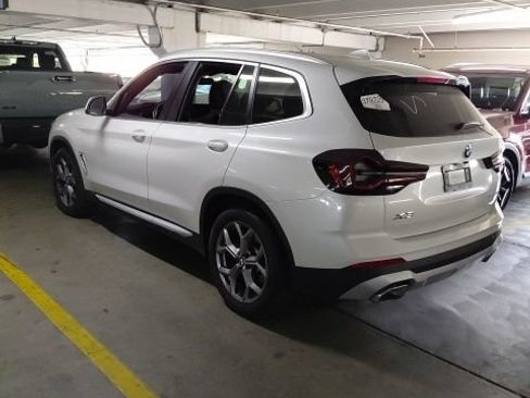 Used 2024 BMW X3 sDrive30i w/ Premium Package RWD image 3