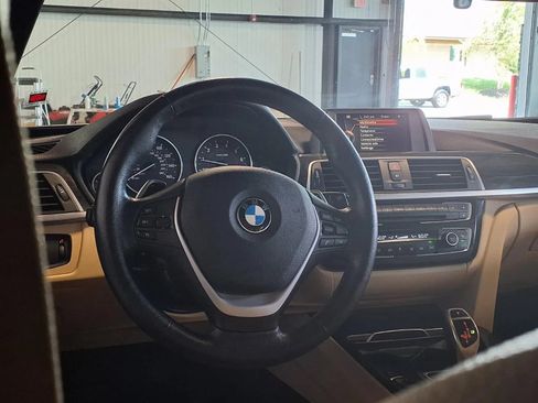 Used 2017 BMW 330i xDrive Sedan AWD/4WD image 14