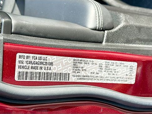 Used 2024 Jeep Grand Cherokee Altitude image 31