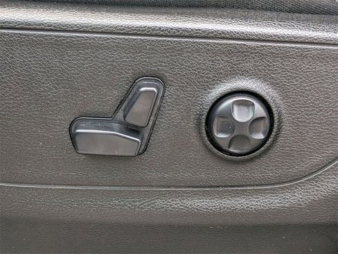 Used 2019 RAM 1500 Big Horn image 13