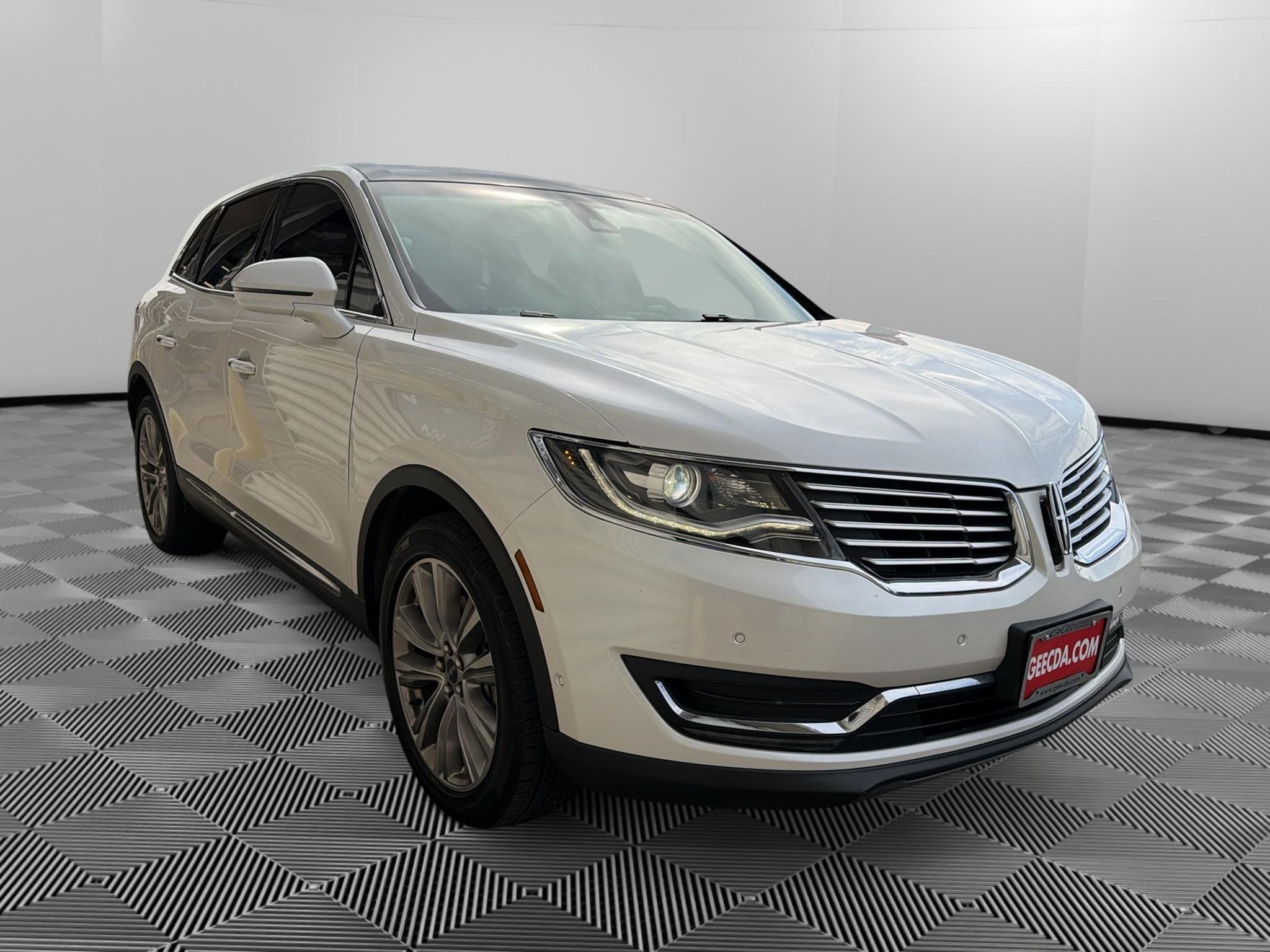 Used 2016 Lincoln MKX Reserve w/ Technology Package AWD/4WD image 3