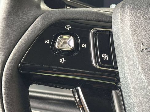 Certified 2024 Lincoln Corsair AWD image 19