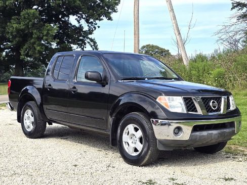 Used 2005 Nissan Frontier SE w/ (P01) Power Pkg AWD/4WD image 7