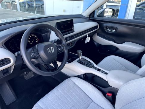 Certified 2025 Honda HR-V LX image 12