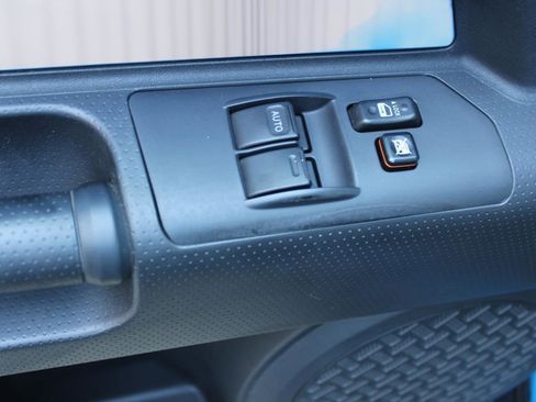 Used 2007 Toyota FJ Cruiser 4WD image 44