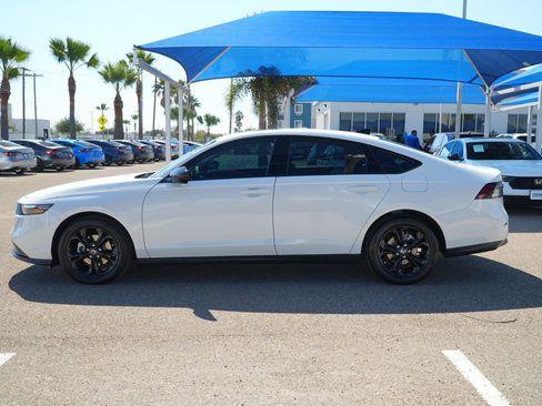 Used 2025 Honda Accord SE image 10