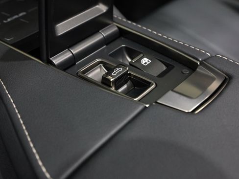 Used 2022 Lexus LC 500 Convertible w/ Touring Package image 35