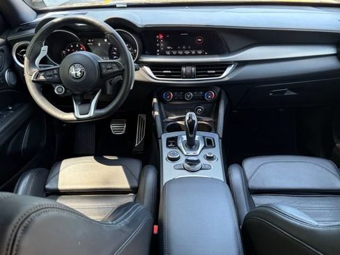 Used 2023 Alfa Romeo Stelvio Veloce AWD/4WD image 45