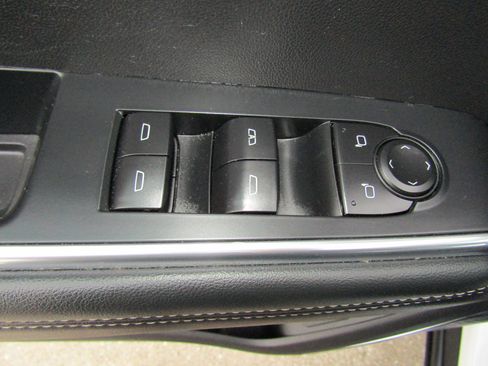 Used 2025 GMC Acadia Elevation AWD/4WD image 21