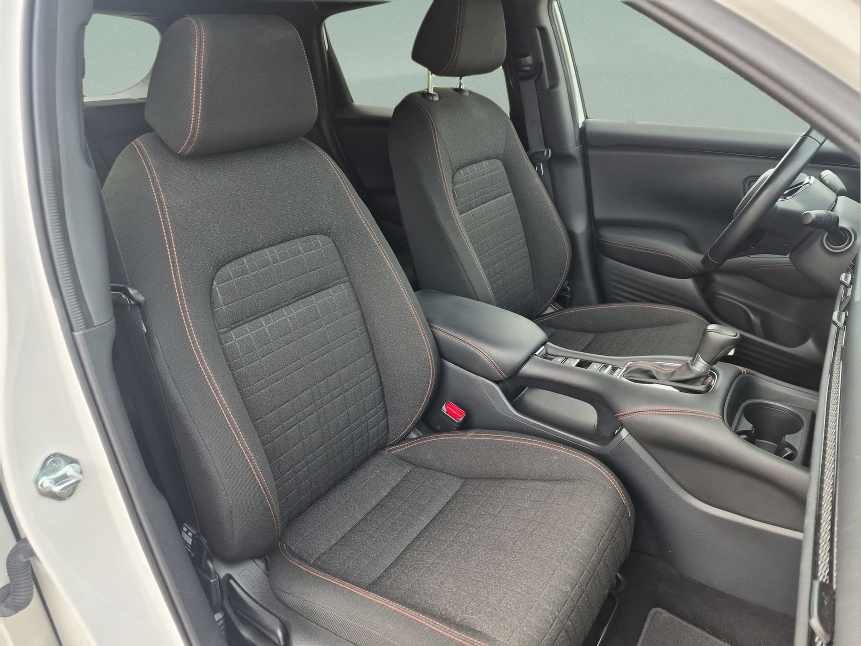 Certified 2025 Honda HR-V Sport image 19