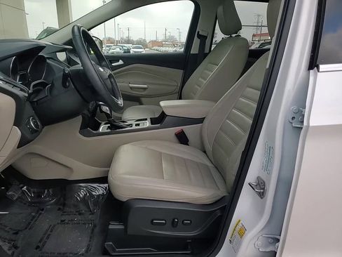 Used 2019 Ford Escape Titanium image 13