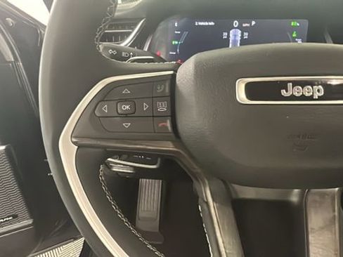 Used 2023 Jeep Grand Cherokee 4WD 4xe image 17