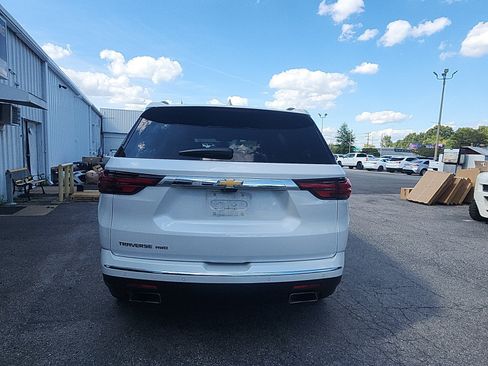 Used 2022 Chevrolet Traverse High Country w/ LPO, Floor Liner Package AWD/4WD image 4