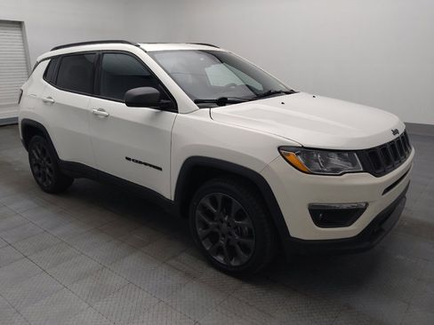 Used 2021 Jeep Compass Latitude w/ Sun and Sound Group AWD/4WD image 11