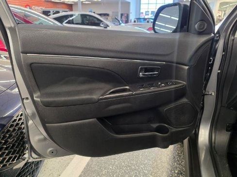 Used 2020 Mitsubishi Outlander Sport ES FWD image 31