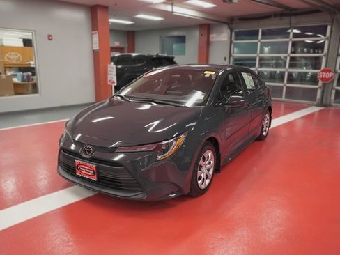 Certified 2023 Toyota Corolla LE image 3