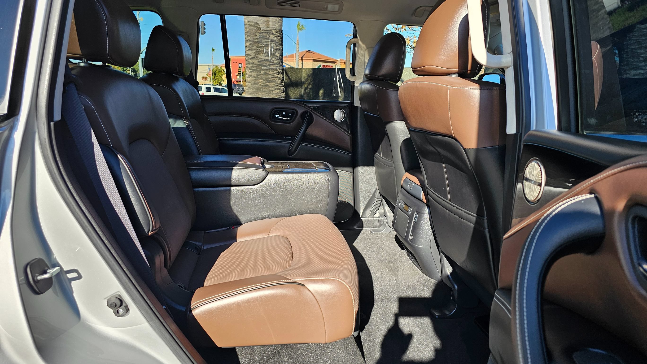 Used 2022 INFINITI QX80 Sensory w/ All-Season Package AWD/4WD image 31