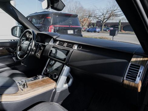 Used 2018 Land Rover Range Rover HSE AWD/4WD image 28