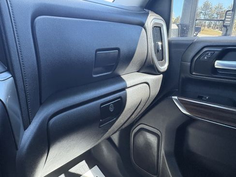 Used 2021 Chevrolet Silverado 2500 LT w/ Z71 Off-Road Package image 25