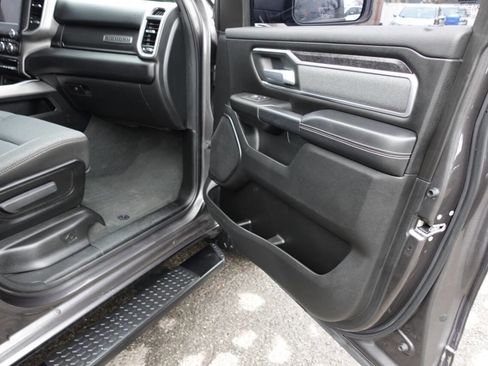 Used 2022 RAM 1500 Big Horn AWD/4WD image 34