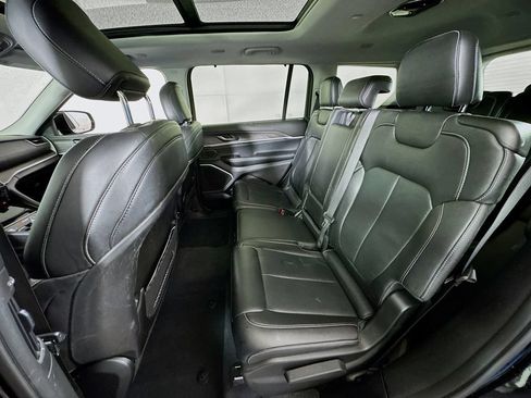 Used 2023 Jeep Grand Cherokee L Limited w/ Luxury Tech Group II AWD/4WD image 26