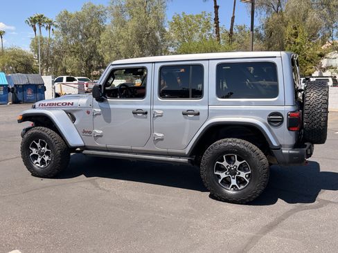 Used 2019 Jeep Wrangler Unlimited Rubicon AWD/4WD image 3