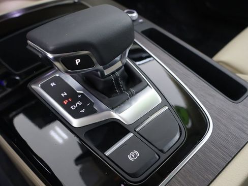 Certified 2024 Audi Q5 2.0T Premium image 4