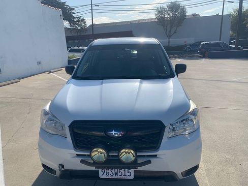 Used 2014 Subaru Forester 2.5i AWD/4WD image 5