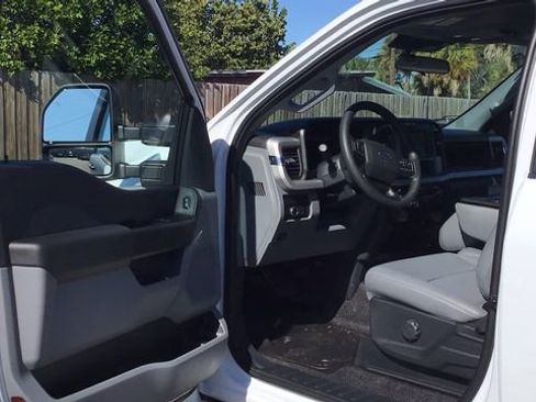 New 2026 Ford F550 4x4 Regular Cab Super Duty image 9
