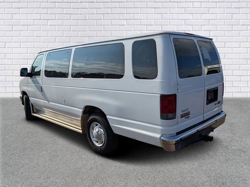 Used 2010 Ford E-350 and Econoline 350 Extended Wagon Super Duty image 3