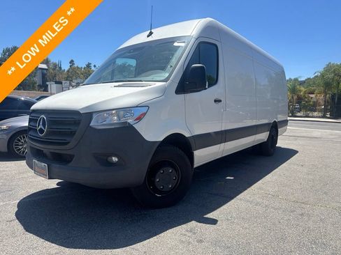 Used 2024 Mercedes-Benz Sprinter 3500 w/ Acoustic Package image 1