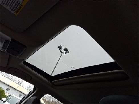 New 2025 Nissan Altima 2.5 SR image 6