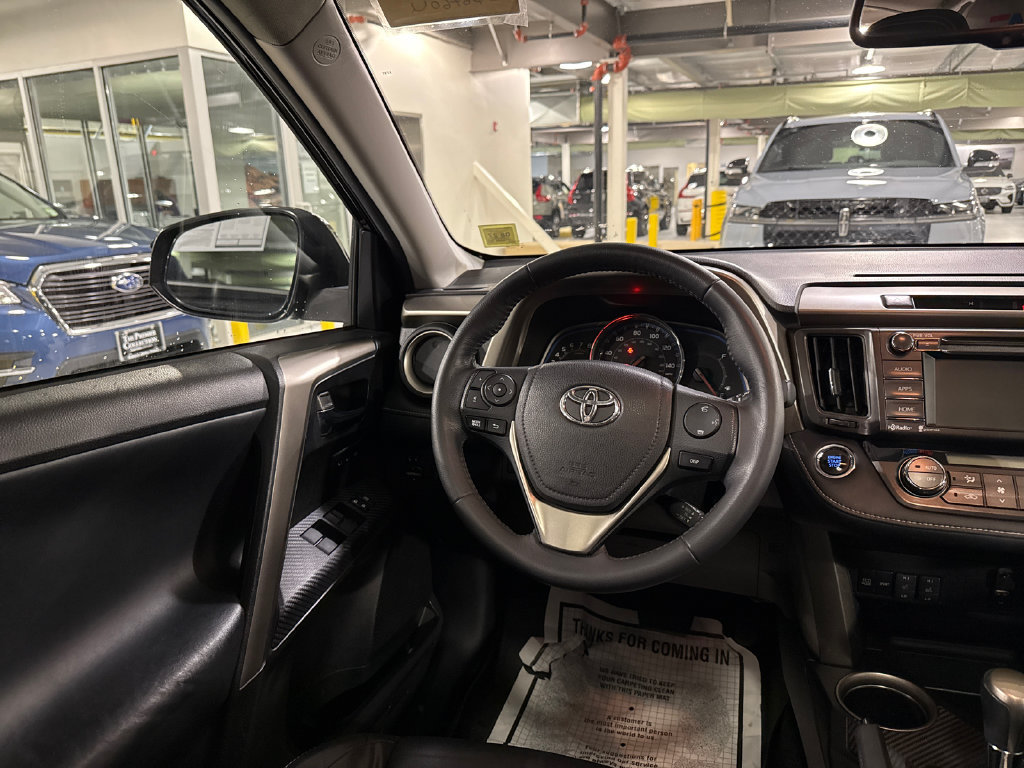 Used 2015 Toyota RAV4 Limited AWD/4WD image 23