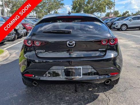 Used 2019 MAZDA MAZDA3 Hatchback w/ Preferred Package FWD image 5
