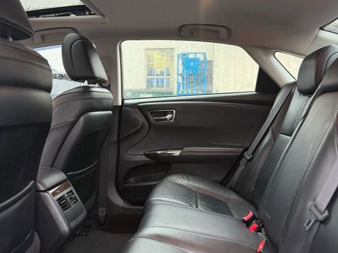 Used 2013 Toyota Avalon XLE image 32