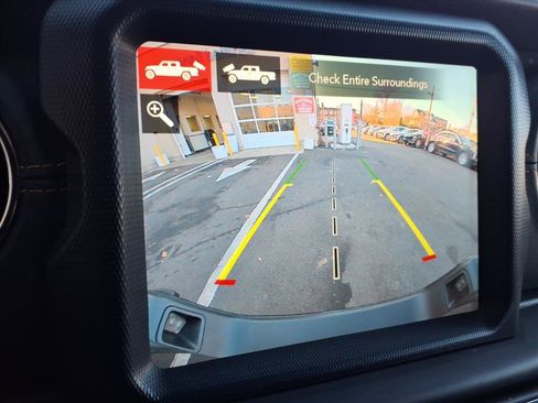 Used 2023 Jeep Gladiator Overland image 23