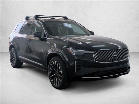 Used 2025 Volvo XC90 B5 Core w/ Protection Package Premier AWD/4WD image 3