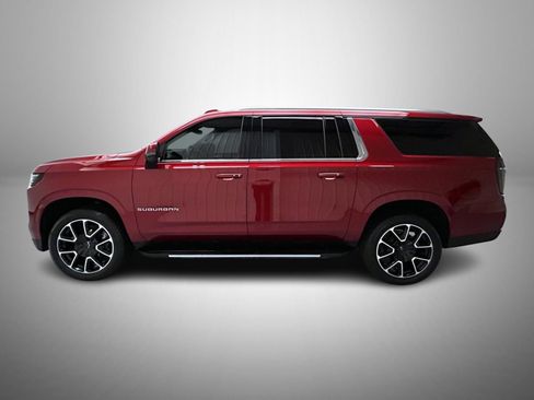 Used 2025 Chevrolet Suburban LT w/ Comfort Package AWD/4WD image 8