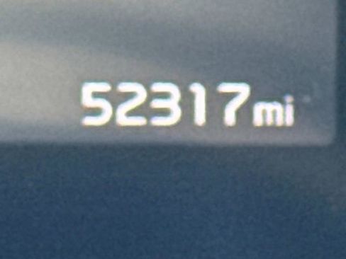 Used 2024 Kia Carnival LX image 33