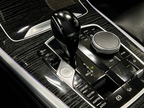 Used 2022 BMW X7 M50i w/ Cold Weather Package AWD/4WD image 34