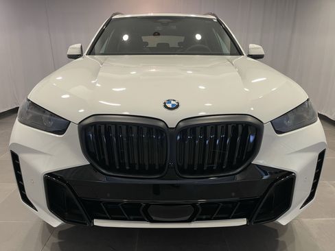 New 2026 BMW X5 xDrive40i w/ M Sport Package image 2