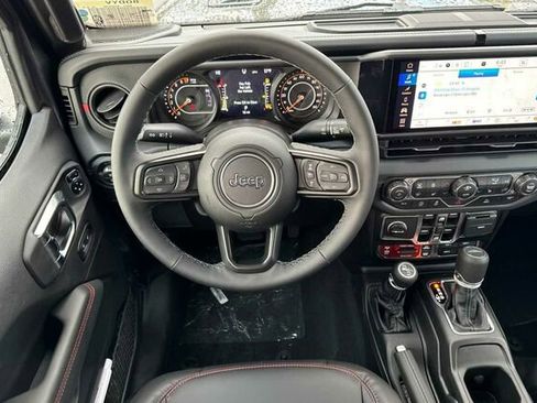 New 2025 Jeep Gladiator Rubicon w/ Convenience Group image 14