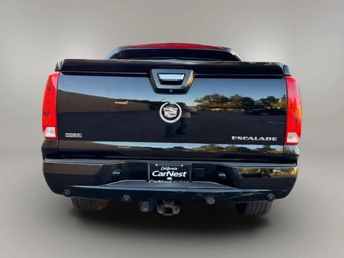 Used 2011 Cadillac Escalade EXT Premium AWD/4WD image 14