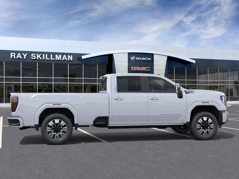 New 2026 GMC Sierra 3500 Denali w/ Denali Reserve Package image 5